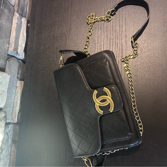 Inspired Black Quilted Bag With Gold Hardwear - Picture 5 of 5